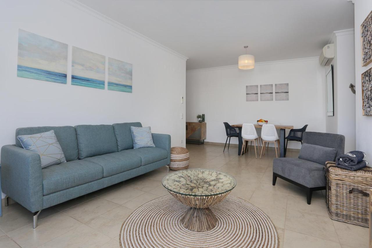 3 Bedroom Apartment With Indoor Pool Central לאגוּ‏ש מראה חיצוני תמונה