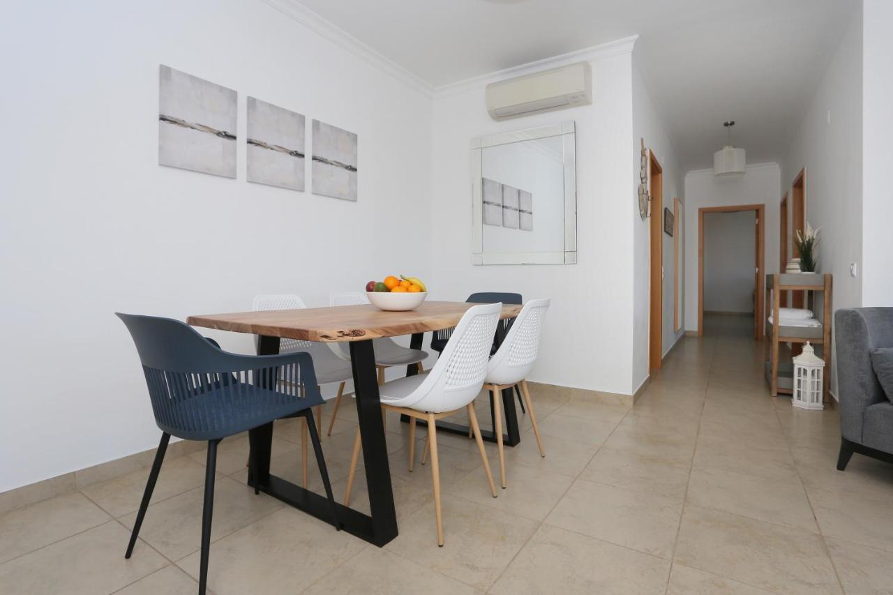 3 Bedroom Apartment With Indoor Pool Central לאגוּ‏ש מראה חיצוני תמונה