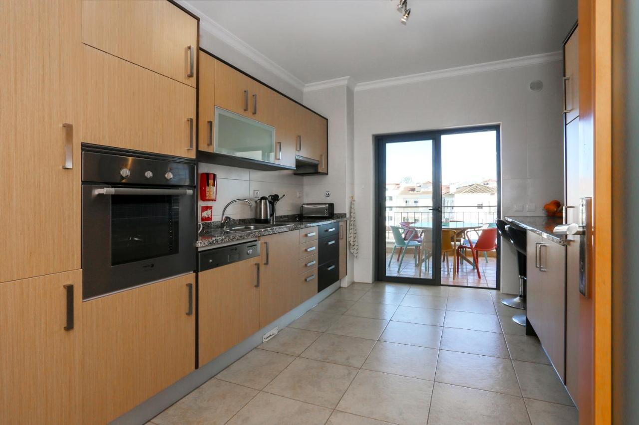 3 Bedroom Apartment With Indoor Pool Central לאגוּ‏ש מראה חיצוני תמונה