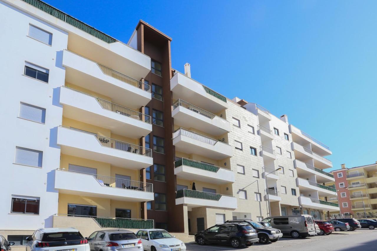 3 Bedroom Apartment With Indoor Pool Central לאגוּ‏ש מראה חיצוני תמונה