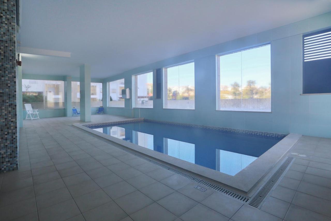 3 Bedroom Apartment With Indoor Pool Central לאגוּ‏ש מראה חיצוני תמונה