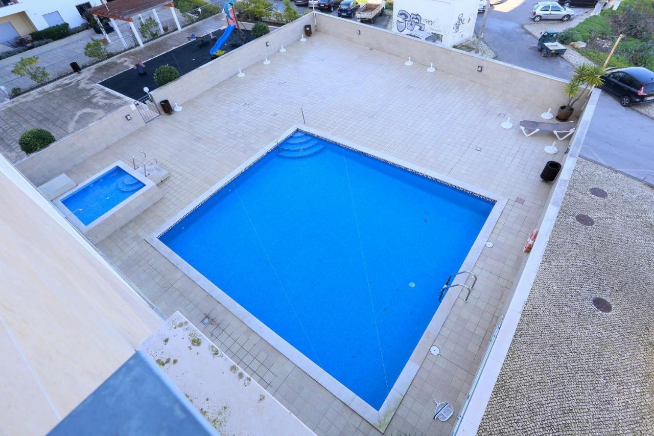 3 Bedroom Apartment With Indoor Pool Central לאגוּ‏ש מראה חיצוני תמונה