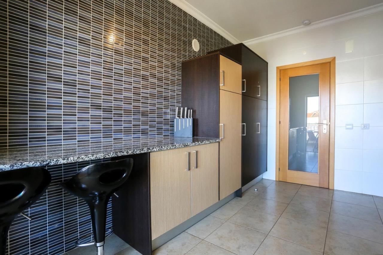 3 Bedroom Apartment With Indoor Pool Central לאגוּ‏ש מראה חיצוני תמונה