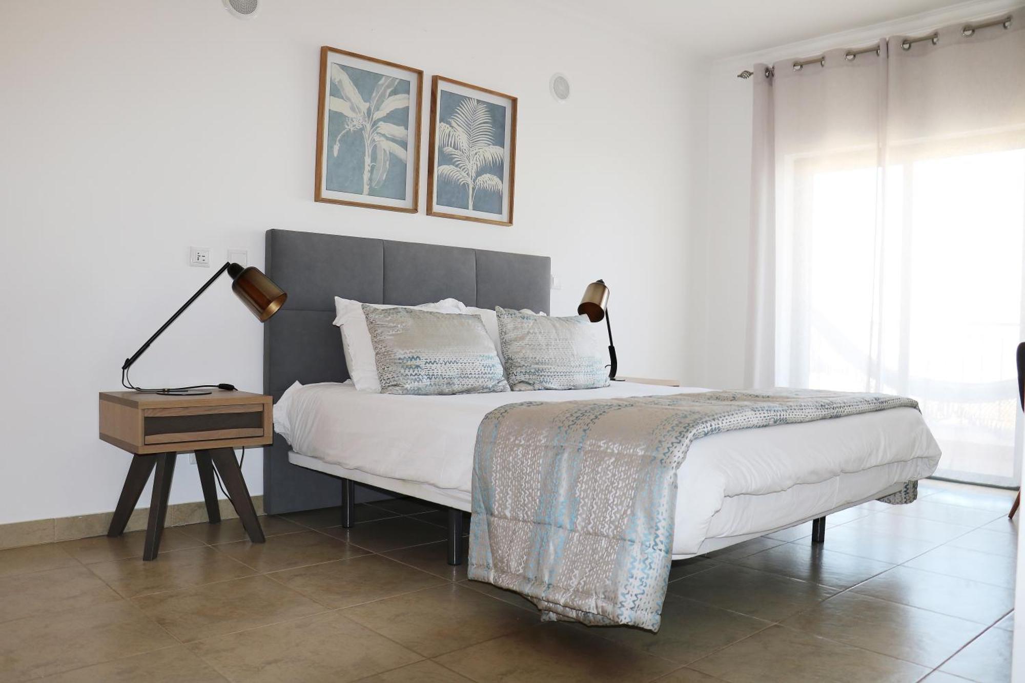 3 Bedroom Apartment With Indoor Pool Central לאגוּ‏ש מראה חיצוני תמונה
