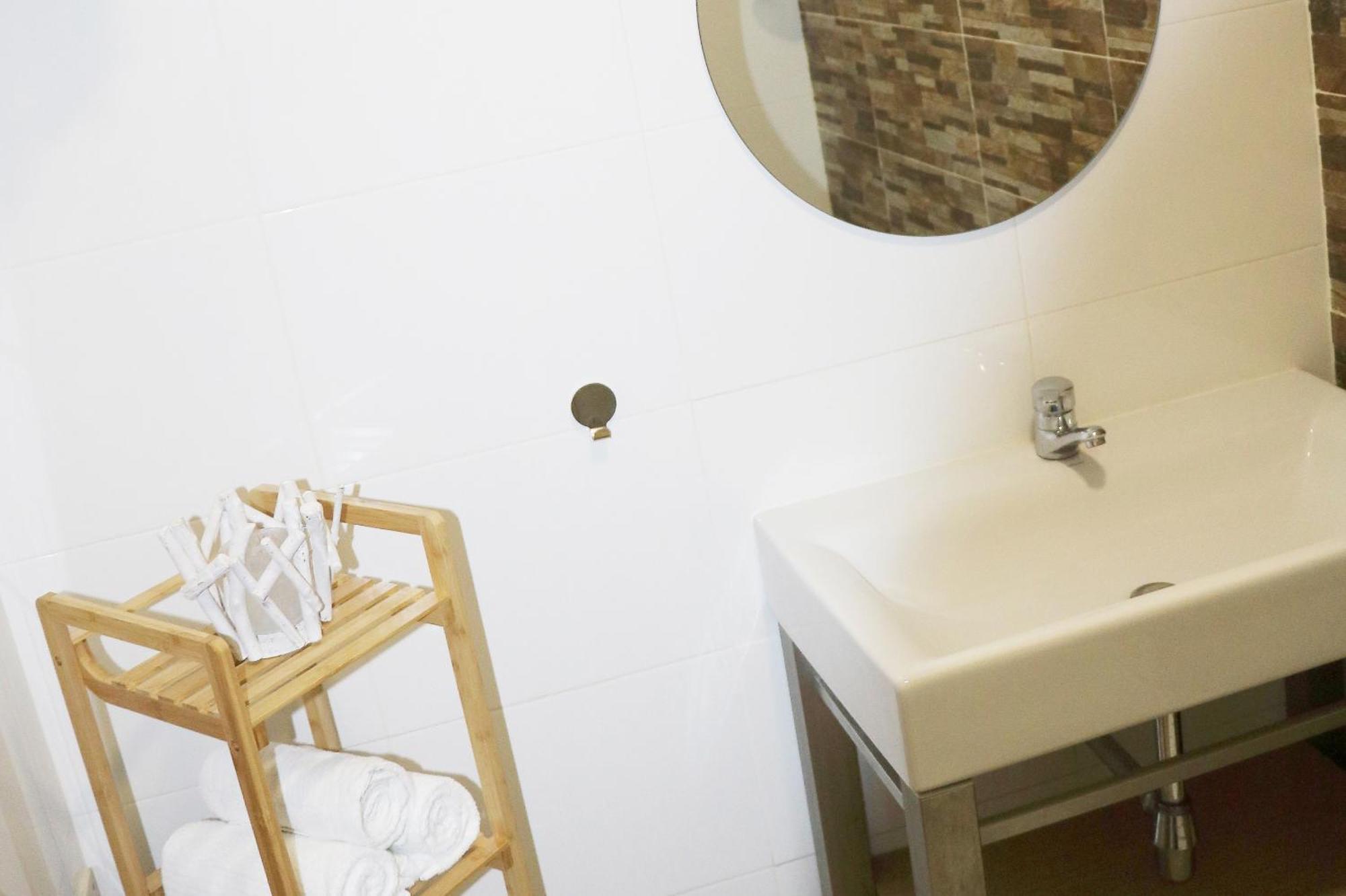 3 Bedroom Apartment With Indoor Pool Central לאגוּ‏ש מראה חיצוני תמונה